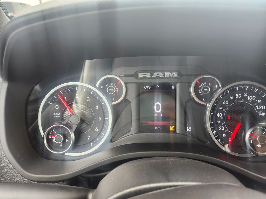 2026 RAM Ram 1500 RAM 1500 TRADESMAN CREW CAB 4X2 5'7' BOX