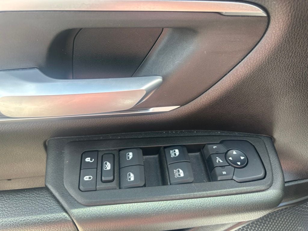 2025 RAM 1500 Lone Star Crew Cab 4x4 5'7' Box