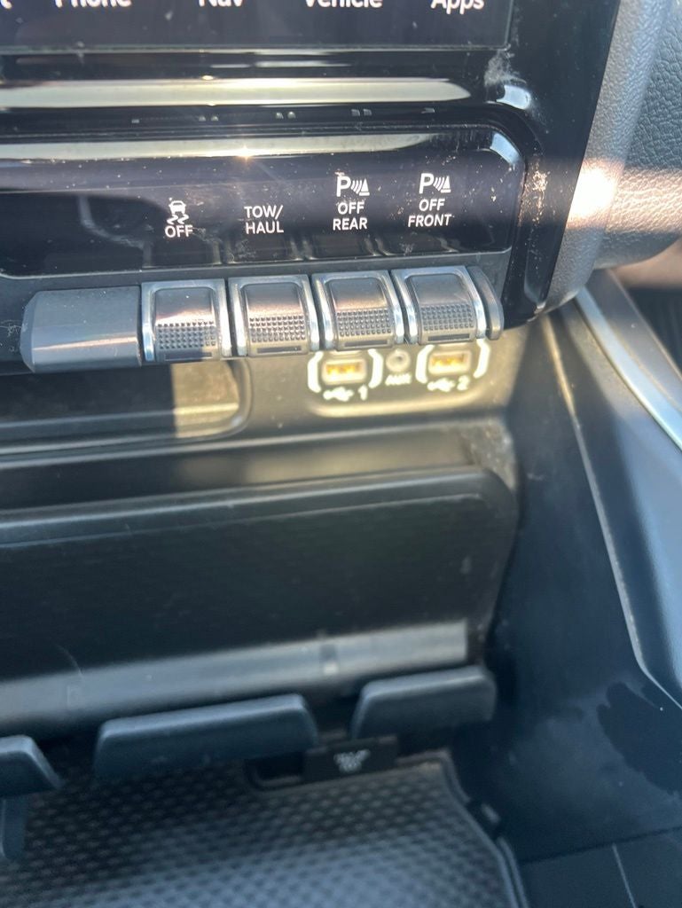 2023 RAM 1500 Big Horn Crew Cab 4x4 5'7' Box
