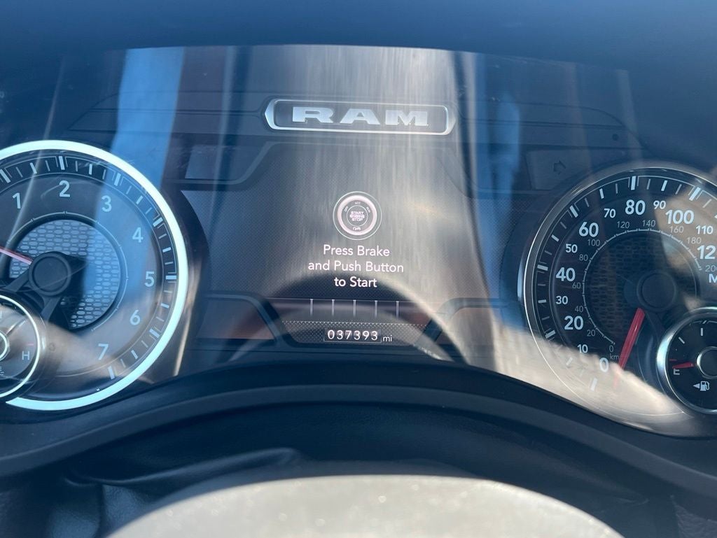 2023 RAM 1500 Big Horn Crew Cab 4x4 5'7' Box