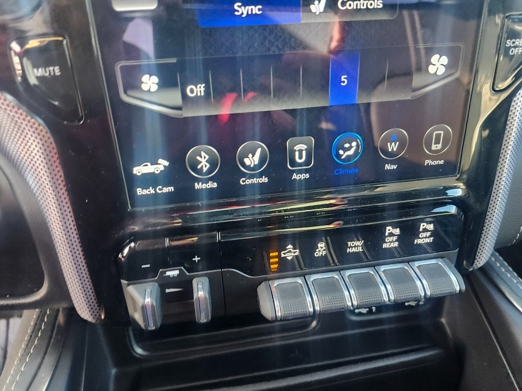 2021 RAM 1500 Limited Crew Cab 4x4 5'7' Box