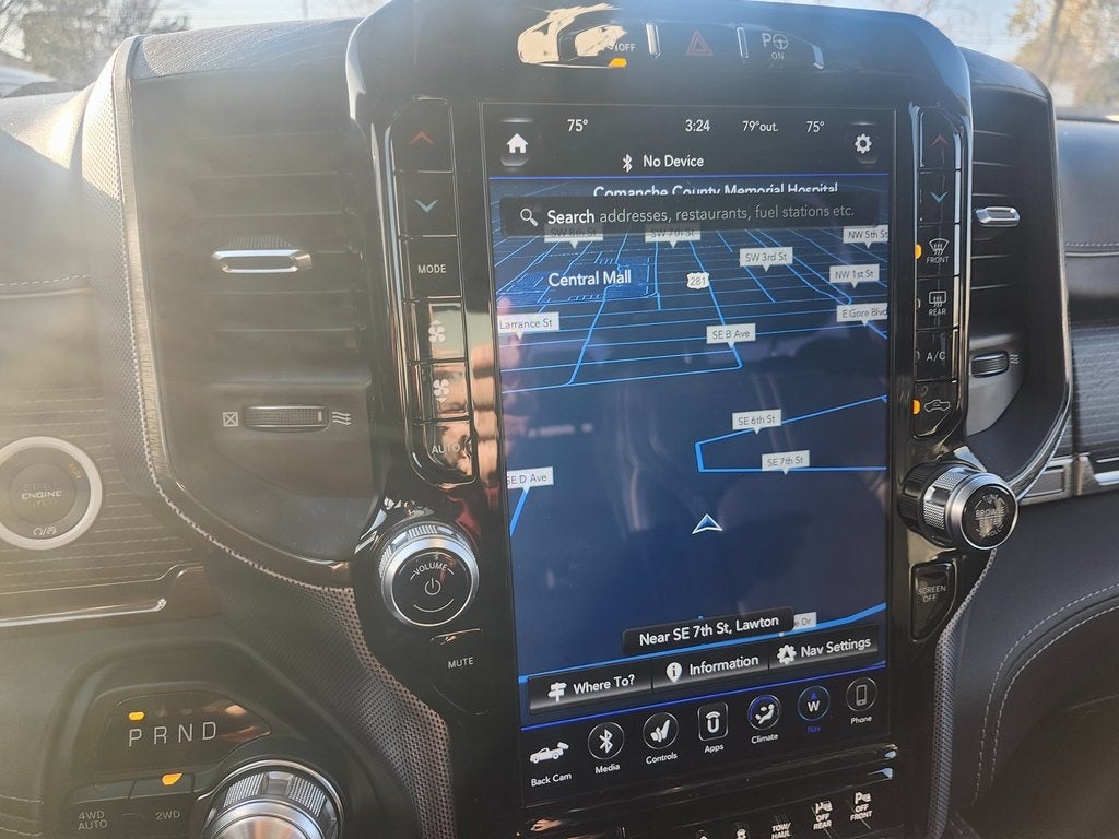 2021 RAM 1500 Limited Crew Cab 4x4 5'7' Box