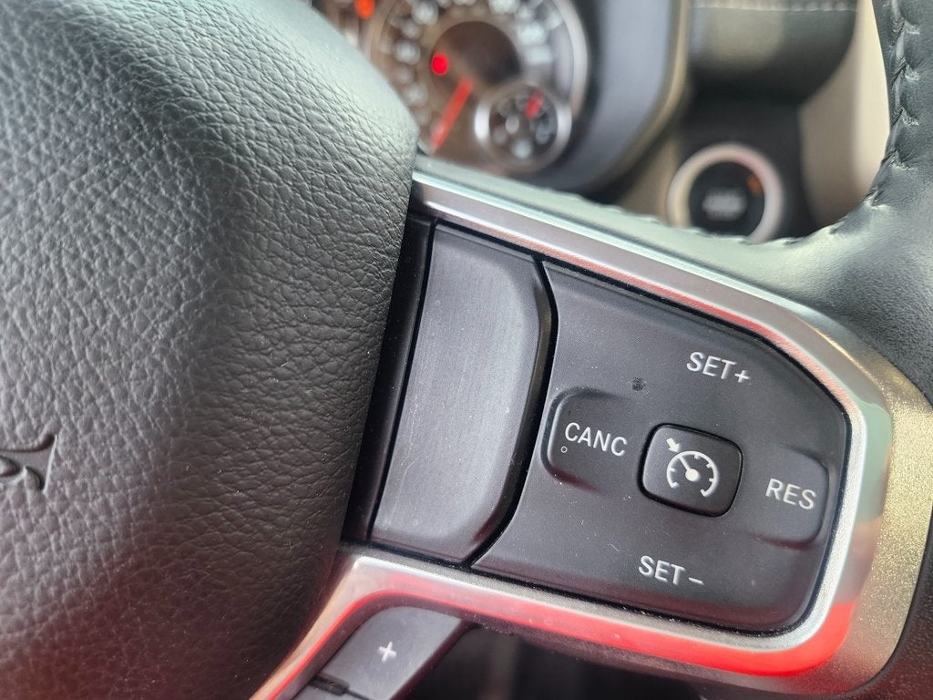 2022 RAM 1500 Laramie Crew Cab 4x4 5'7' Box