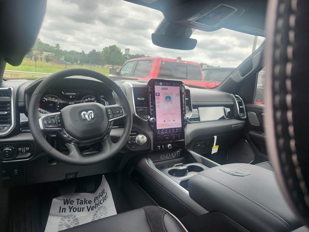 2025 RAM Ram 1500 RAM 1500 LARAMIE CREW CAB 4X4 5'7' BOX