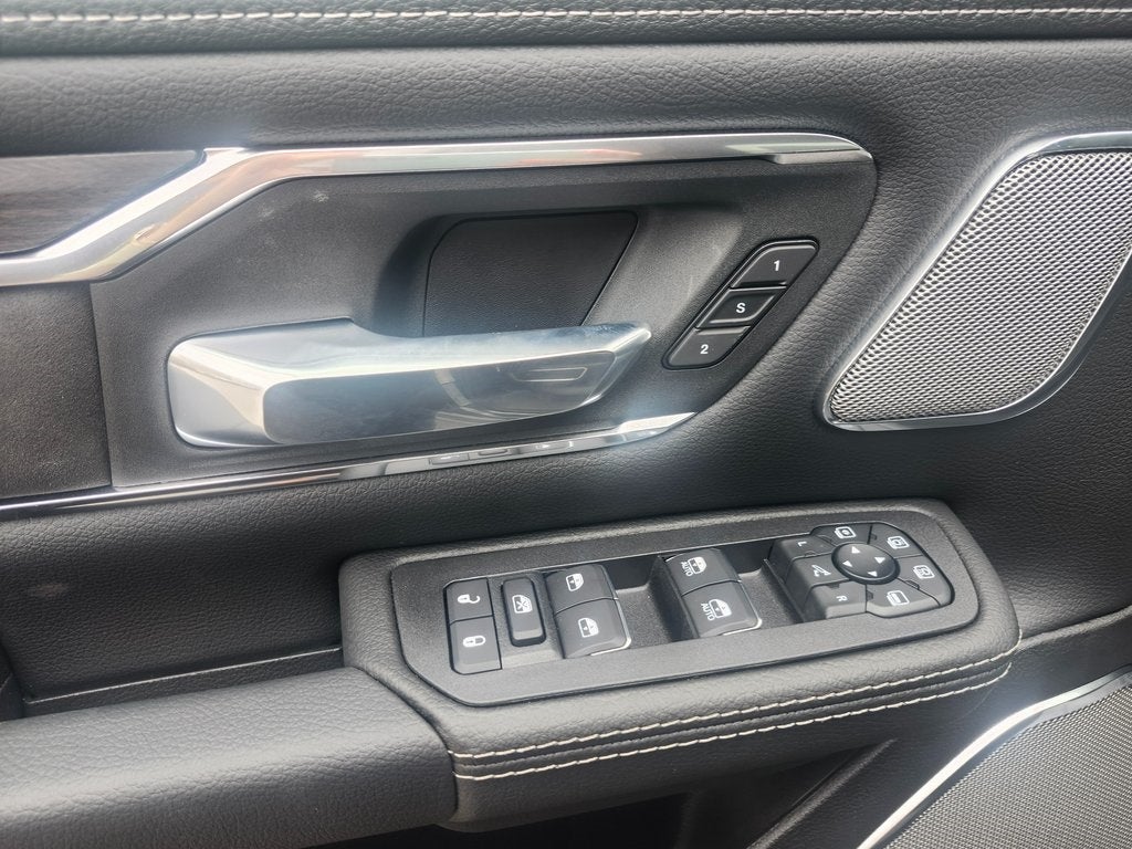 2025 RAM Ram 1500 RAM 1500 LARAMIE CREW CAB 4X4 5'7' BOX