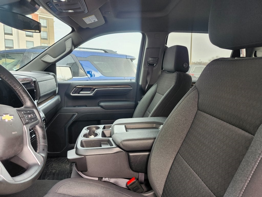 2025 Chevrolet Silverado 1500 4WD Crew Cab Standard Bed LT