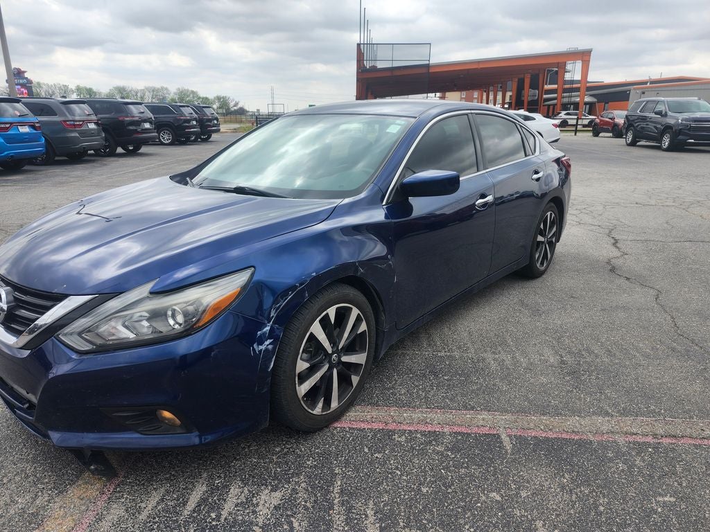 Used 2018 Nissan Altima SR with VIN 1N4AL3AP2JC103127 for sale in Lawton, OK