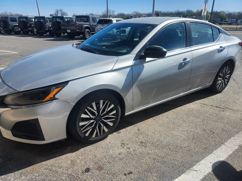 2024 Nissan Altima SV FWD