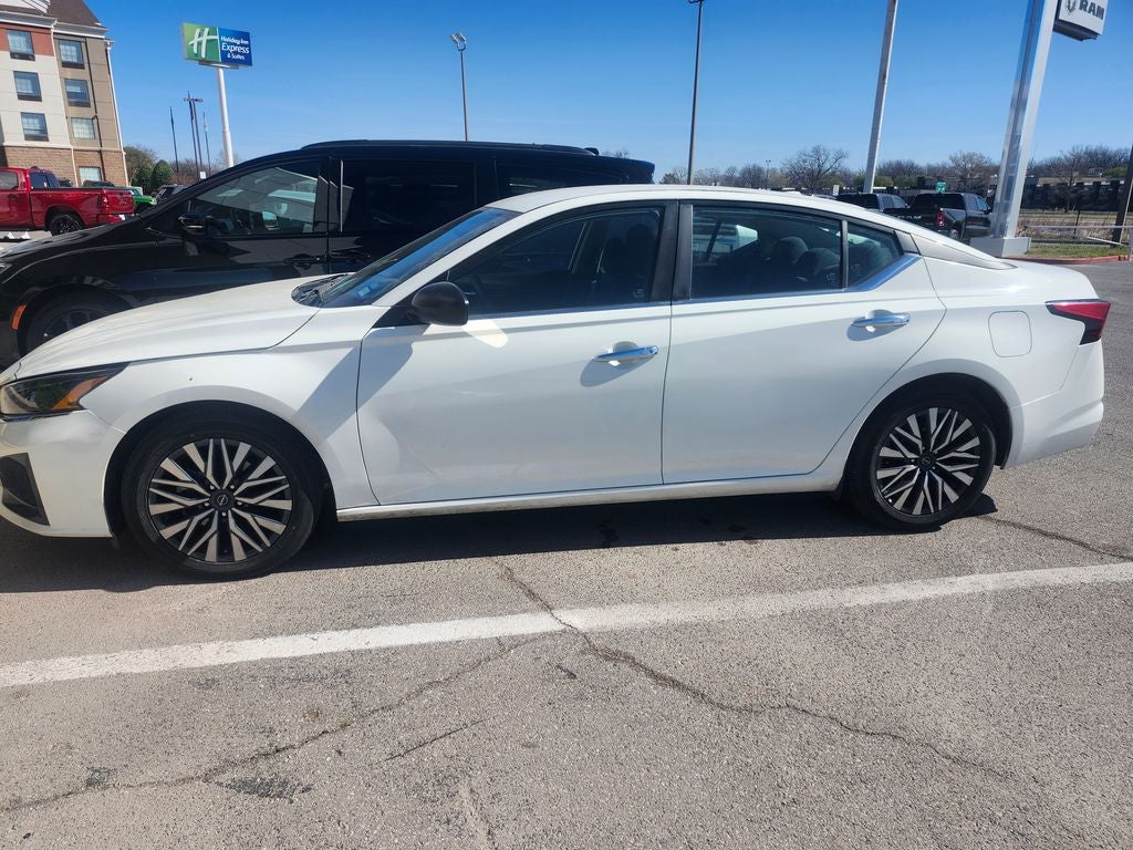 2025 Nissan Altima SV FWD