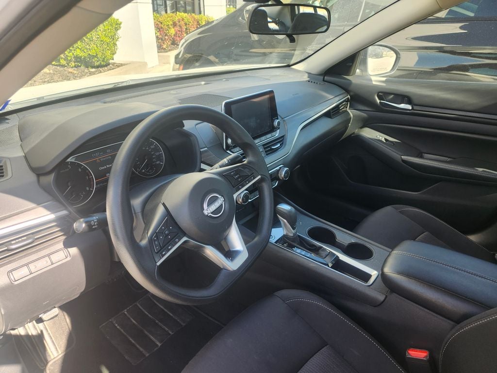 2025 Nissan Altima SV FWD