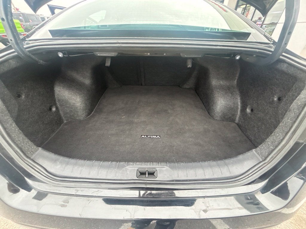 2025 Nissan Altima SV FWD