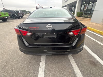 2025 Nissan Altima SV FWD