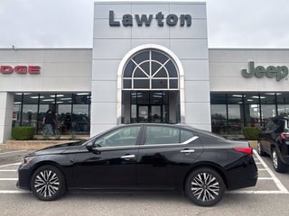 2025 Nissan Altima SV FWD