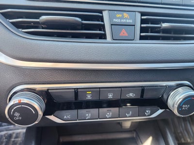 2022 Nissan Altima SV FWD