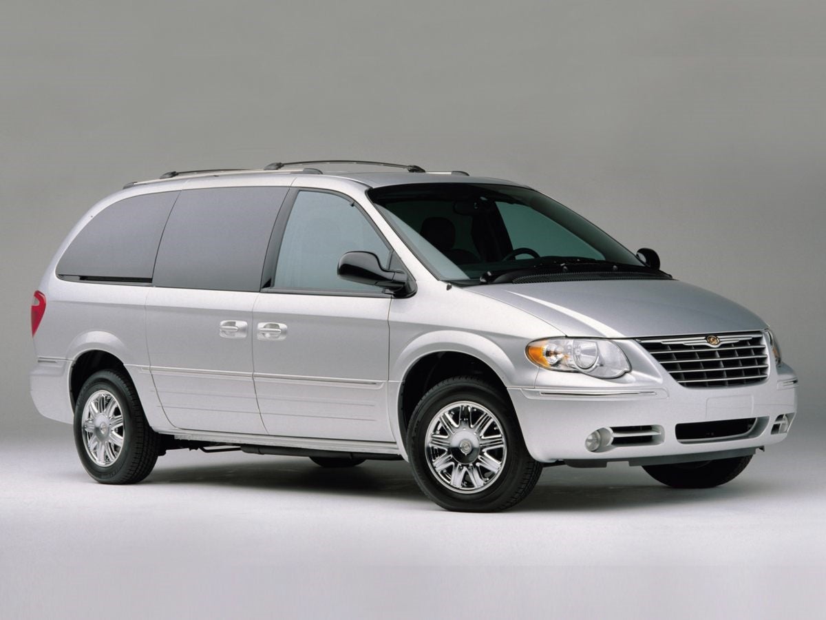 2006 chrysler town and country van