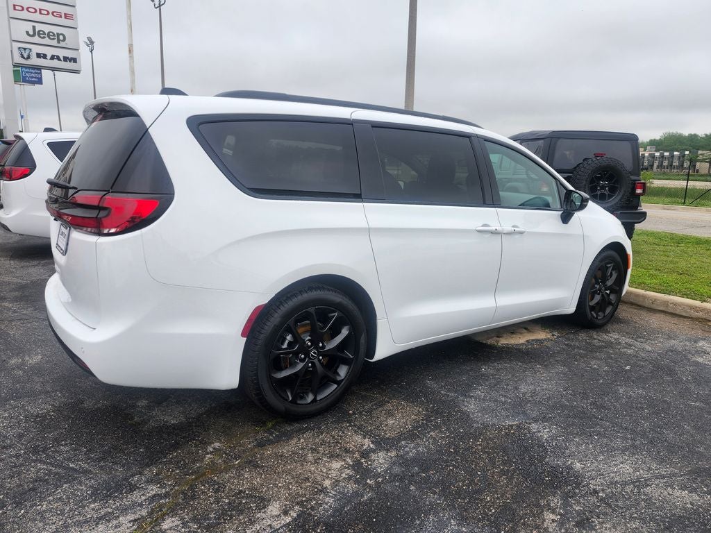 2026 Chrysler Pacifica PACIFICA SELECT