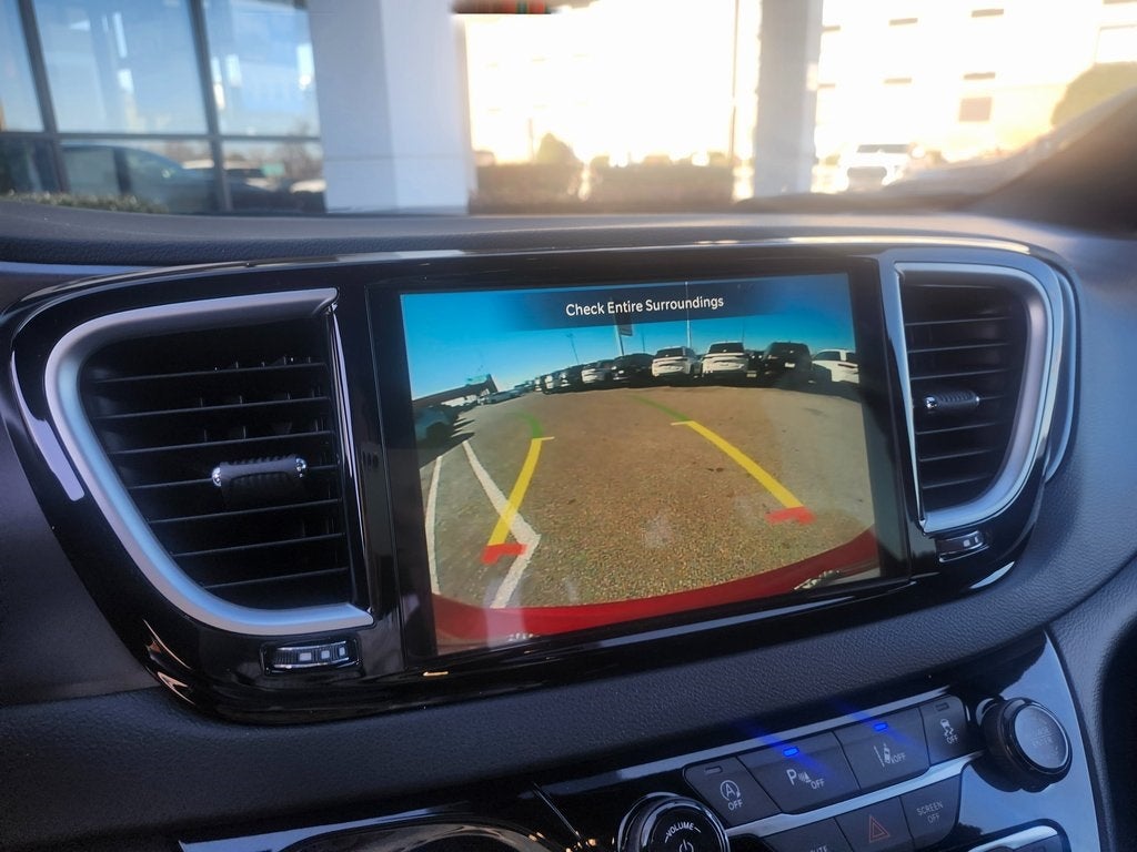 2026 Chrysler Voyager VOYAGER LX