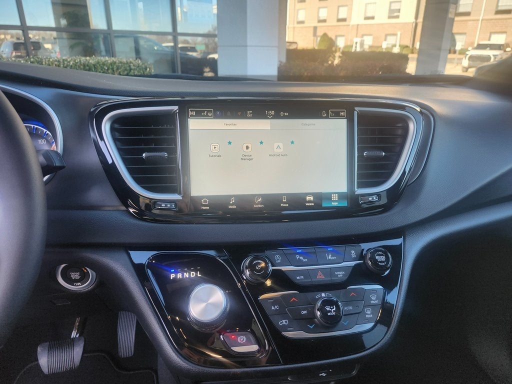 2026 Chrysler Voyager VOYAGER LX