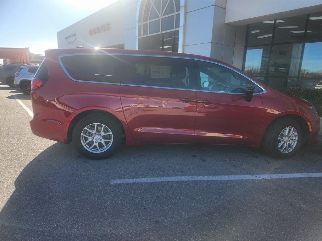2026 Chrysler Voyager VOYAGER LX