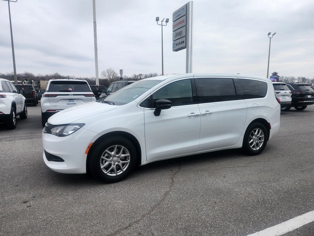 2026 Chrysler Voyager VOYAGER LX