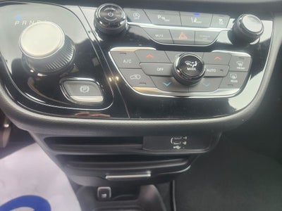 2026 Chrysler Voyager VOYAGER LX