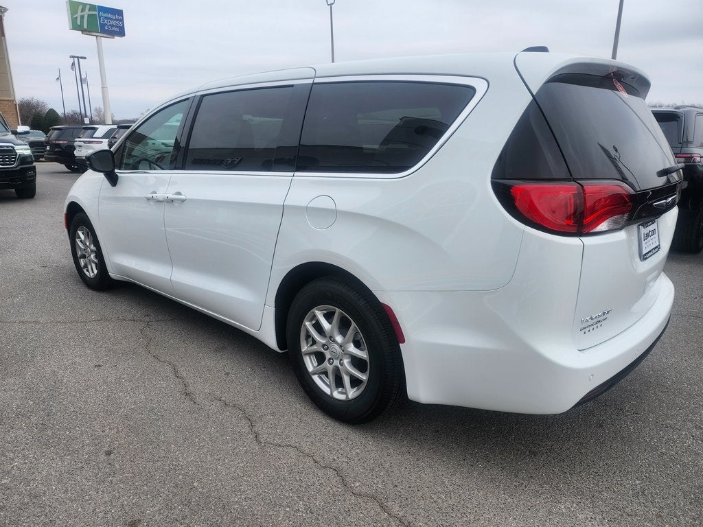 2026 Chrysler Voyager VOYAGER LX