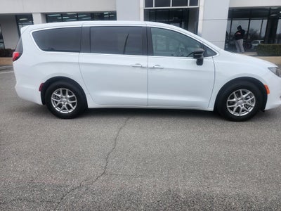 2026 Chrysler Voyager VOYAGER LX