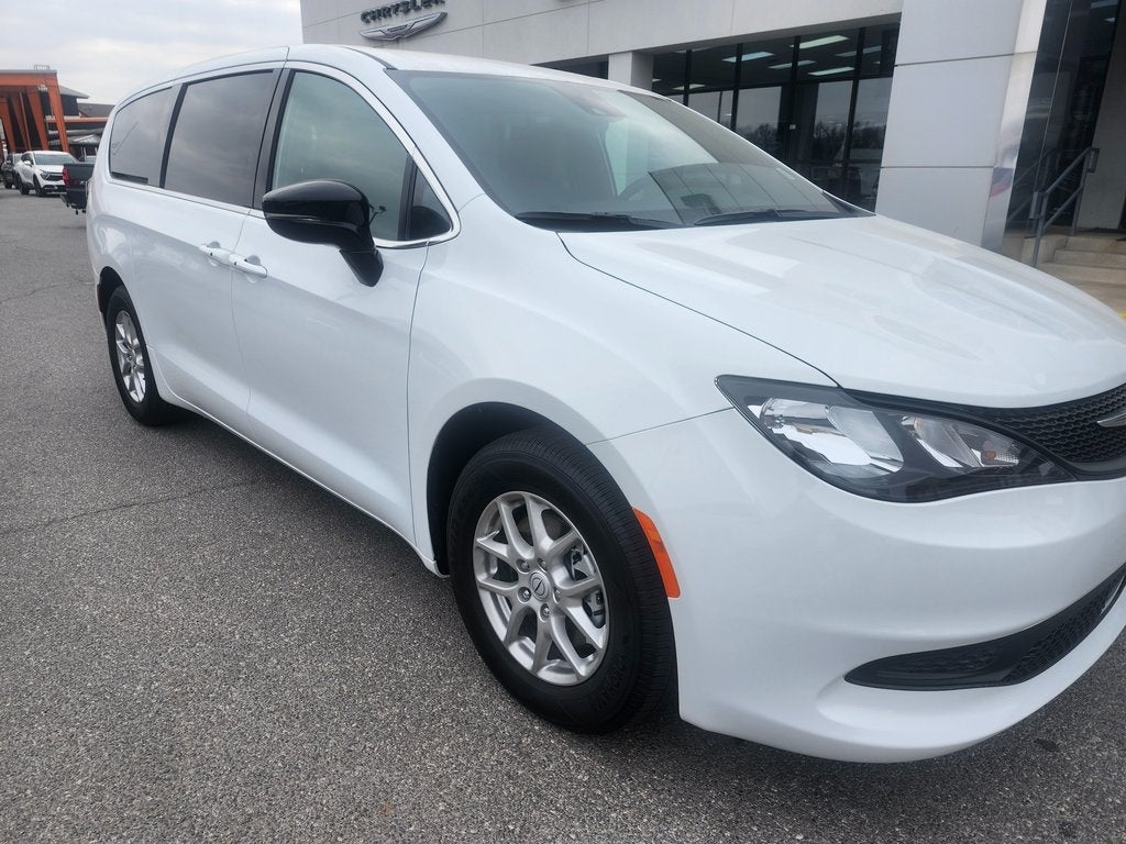 2026 Chrysler Voyager VOYAGER LX