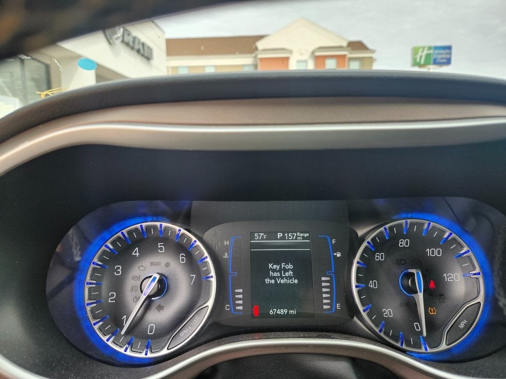 2023 Chrysler Voyager LX