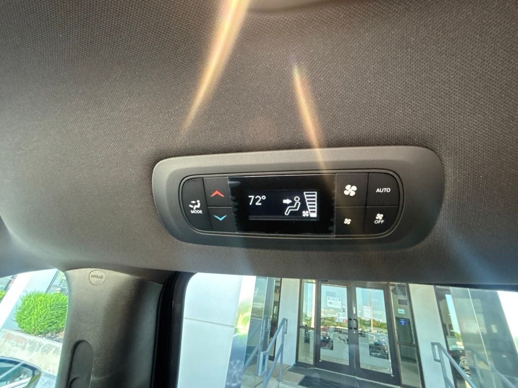 2027 Chrysler Pacifica PACIFICA SELECT AWD