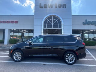 2027 Chrysler Pacifica PACIFICA SELECT AWD