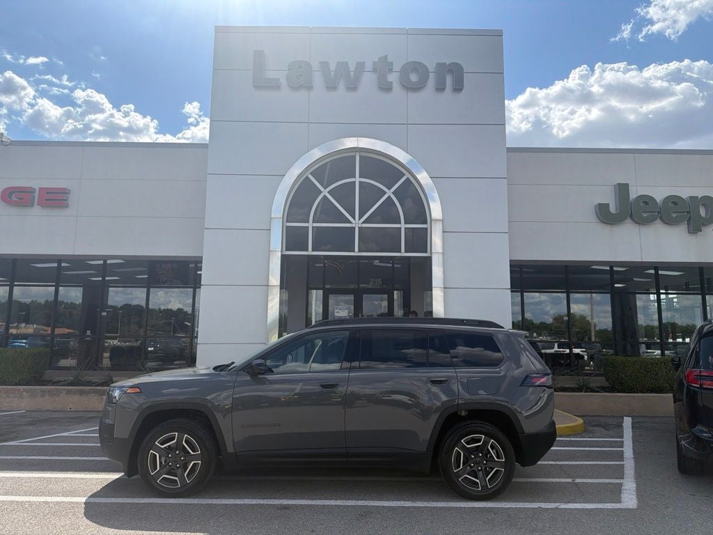 2026 Jeep Cherokee CHEROKEE LAREDO 4X4