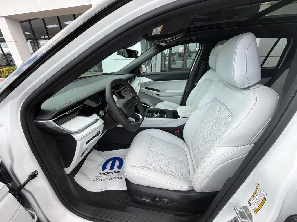 2026 Jeep Cherokee CHEROKEE OVERLAND 4X4