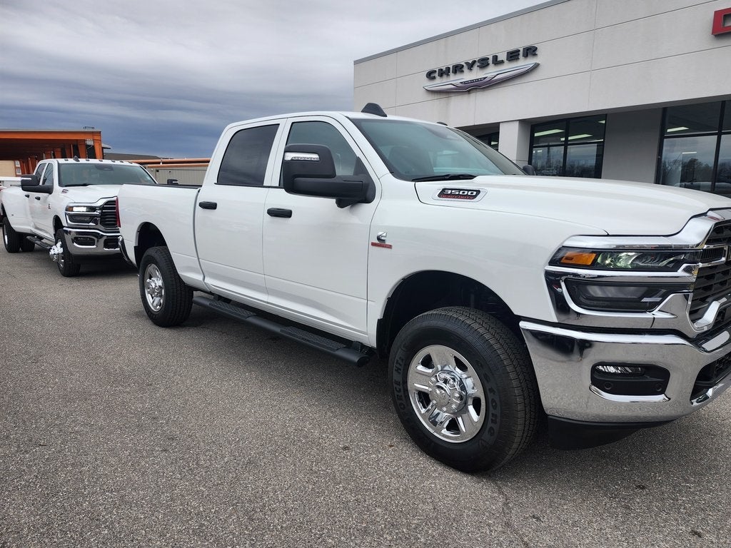 2026 RAM Ram 3500 RAM 3500 TRADESMAN CREW CAB 4X4 6'4' BOX
