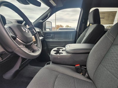 2026 RAM Ram 2500 RAM 2500 BLACK EXPRESS CREW CAB 4X4 6'4' BOX