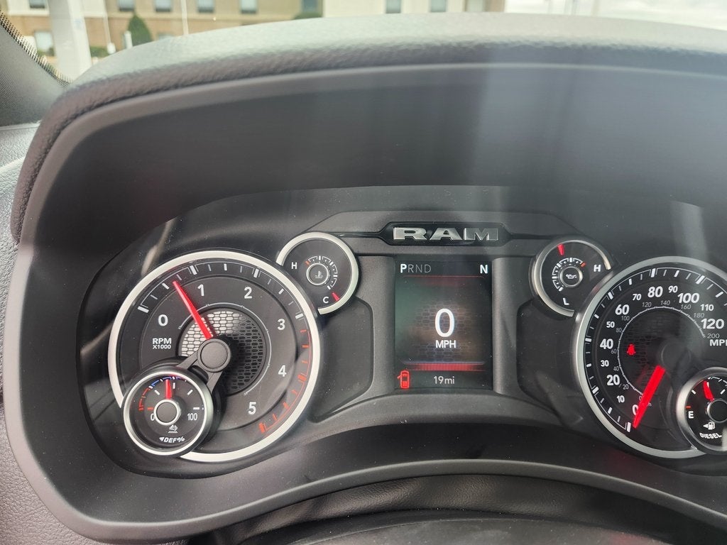 2026 RAM Ram 2500 RAM 2500 BLACK EXPRESS CREW CAB 4X4 6'4' BOX