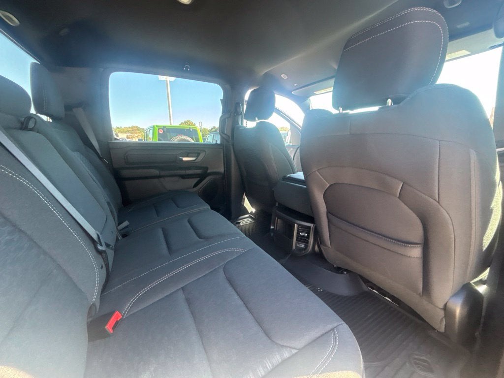 2027 RAM Ram 1500 RAM 1500 WARLOCK CREW CAB 4X4 5'7' BOX