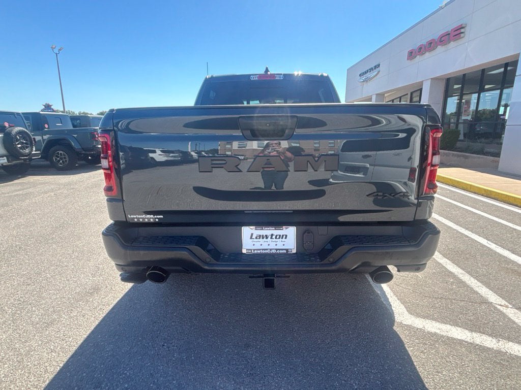 2027 RAM Ram 1500 RAM 1500 WARLOCK CREW CAB 4X4 5'7' BOX