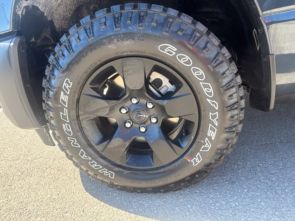 2027 RAM Ram 1500 RAM 1500 WARLOCK CREW CAB 4X4 5'7' BOX