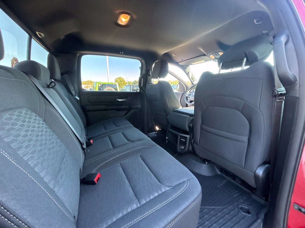 2027 RAM Ram 1500 RAM 1500 WARLOCK CREW CAB 4X4 5'7' BOX