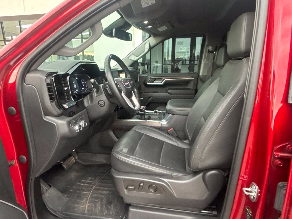 2023 GMC Sierra 1500 4WD Crew Cab Short Box SLT