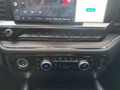 2023 GMC Sierra 1500 4WD Crew Cab Short Box SLT