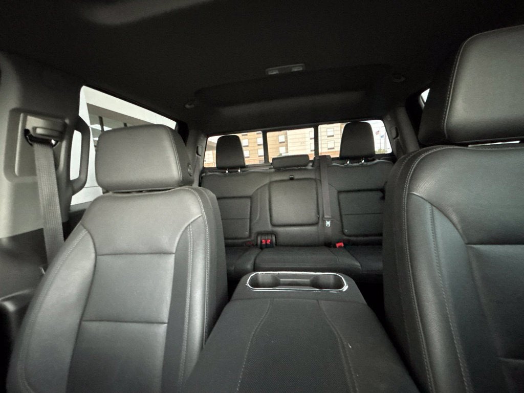 2023 GMC Sierra 1500 4WD Crew Cab Short Box SLT