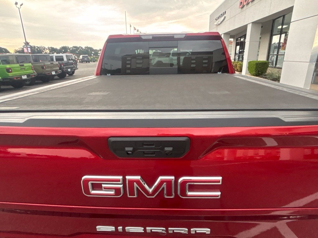 2023 GMC Sierra 1500 4WD Crew Cab Short Box SLT