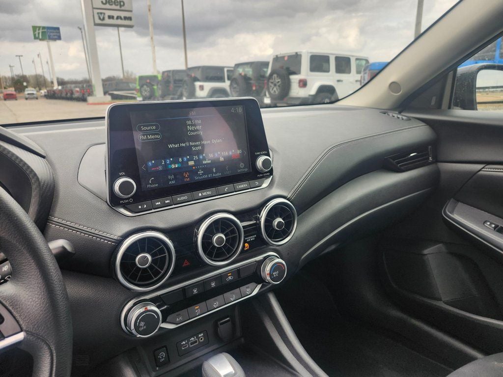 2024 Nissan Sentra SV Xtronic CVT