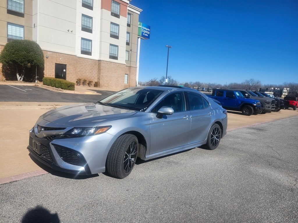 2024 Toyota Camry SE