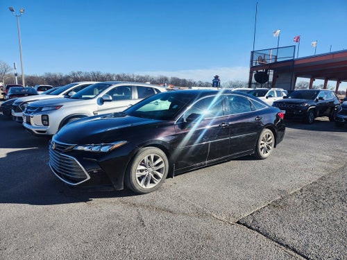 2022 Toyota Avalon XLE