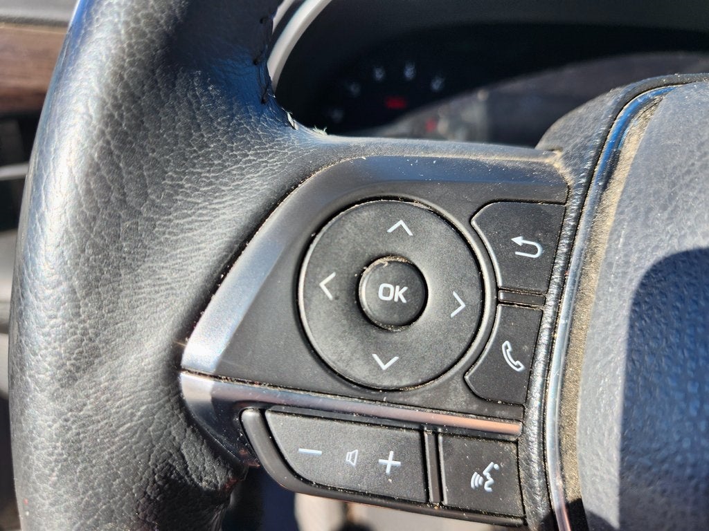 2022 Toyota Avalon XLE