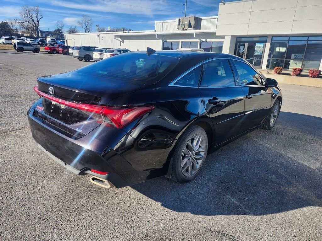 2022 Toyota Avalon XLE