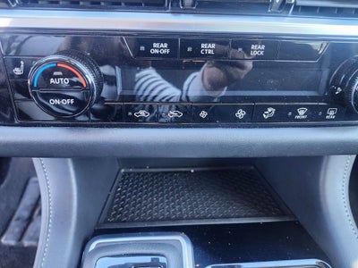 2025 Nissan Pathfinder SV FWD